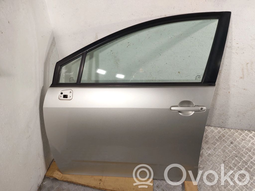 Toyota Corolla Verso AR10 Дверь 