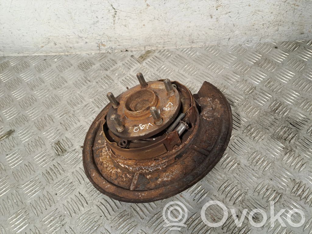 Toyota Corolla Verso AR10 Cubo de rueda trasera 