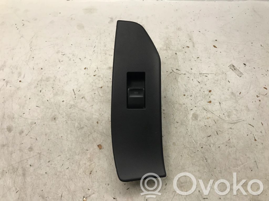 Toyota Verso Electric window control switch 
