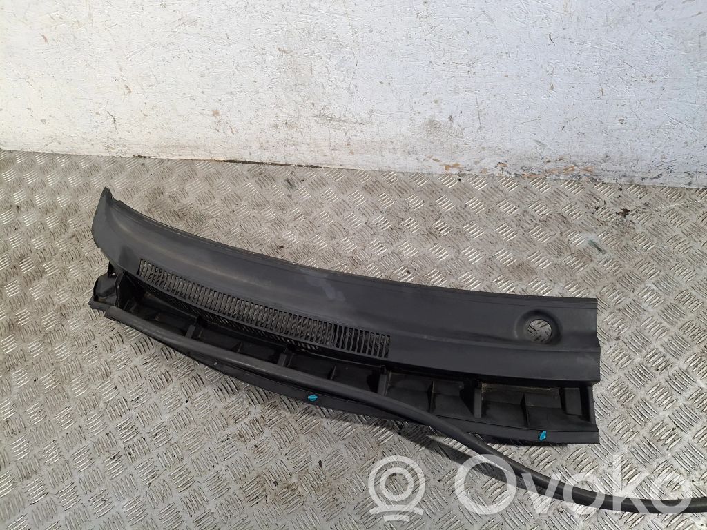 Toyota Auris 150 Windshield trim 