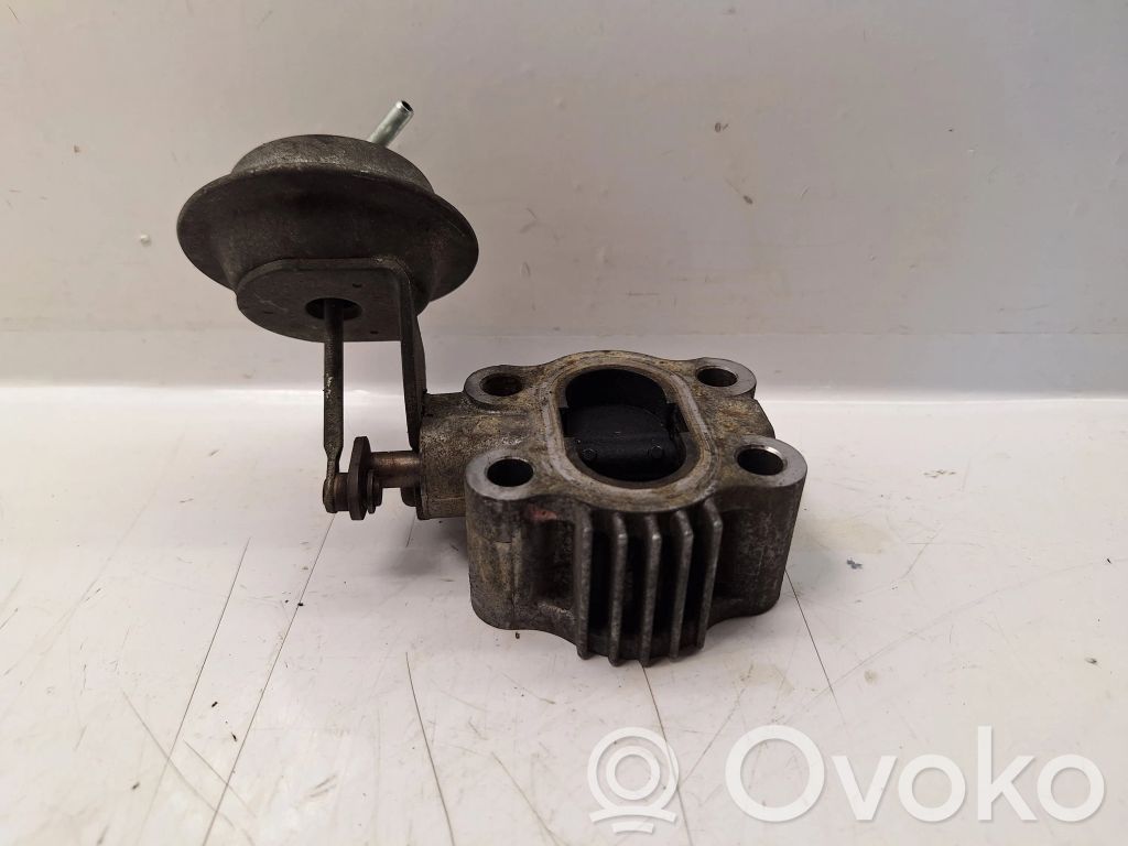 Toyota Avensis T270 Zawór EGR 