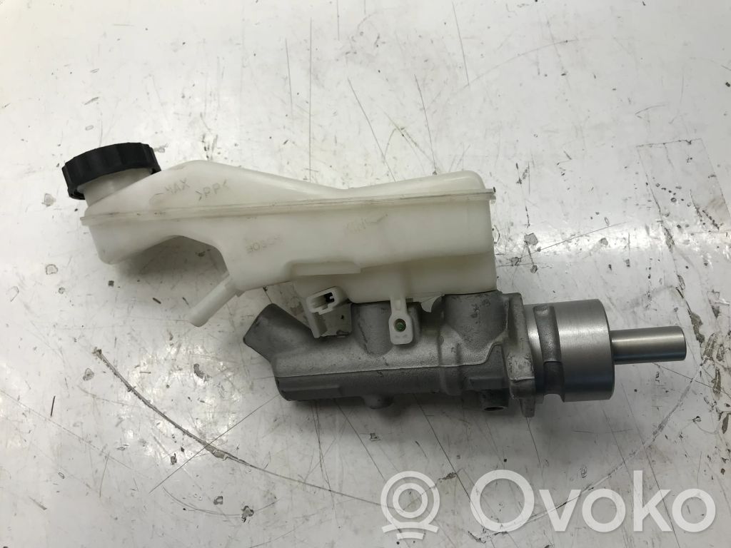 Toyota Corolla Verso AR10 Pääjarrusylinteri 