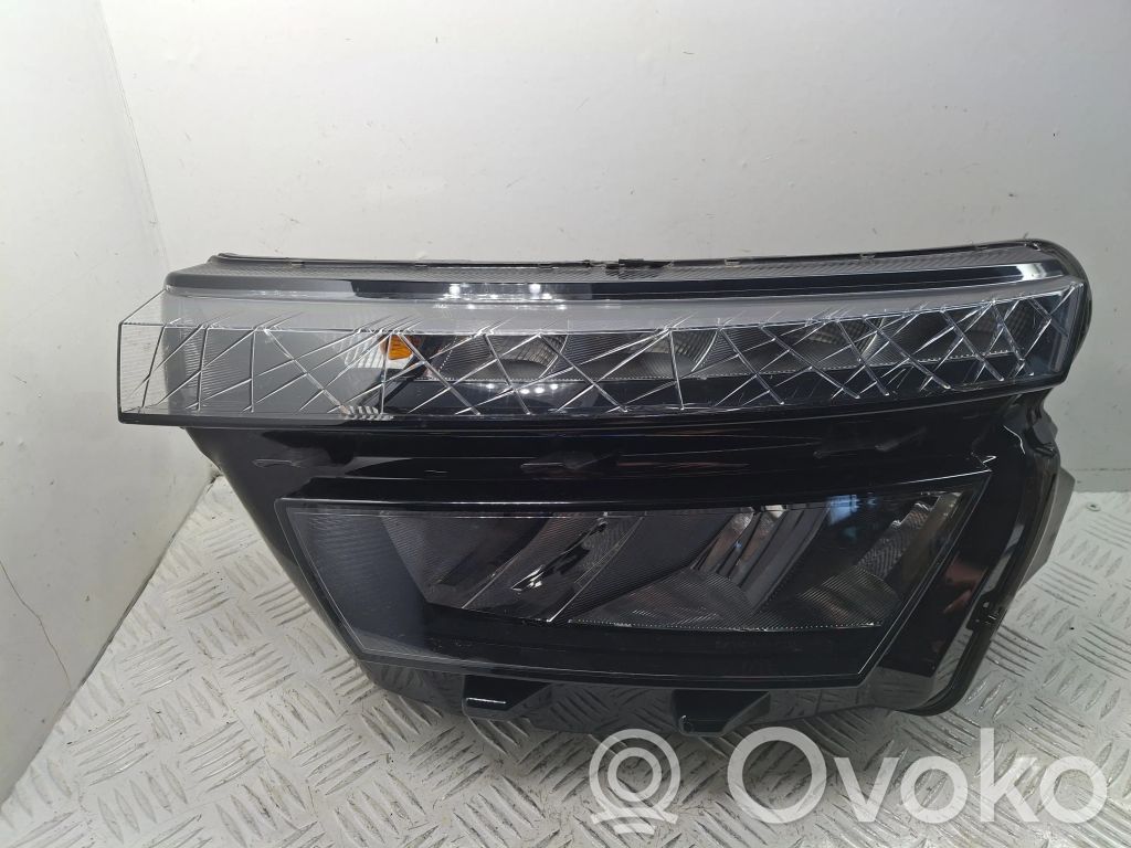Skoda Kamiq Lampa przednia 