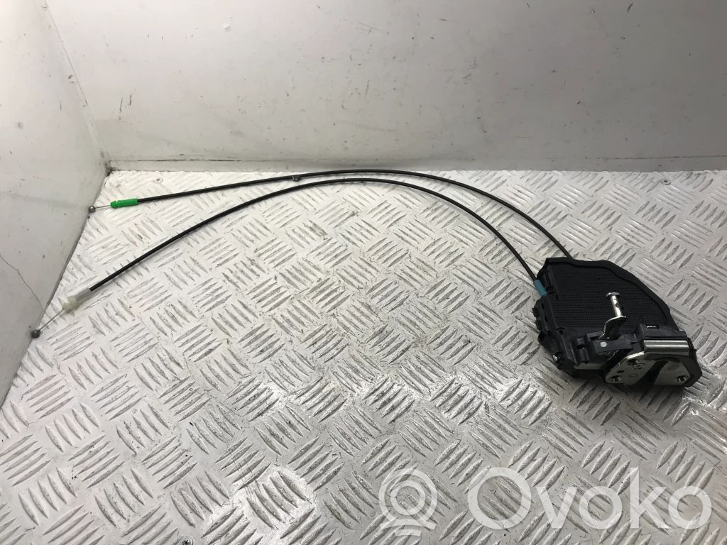 Toyota Verso Takaoven lukko 