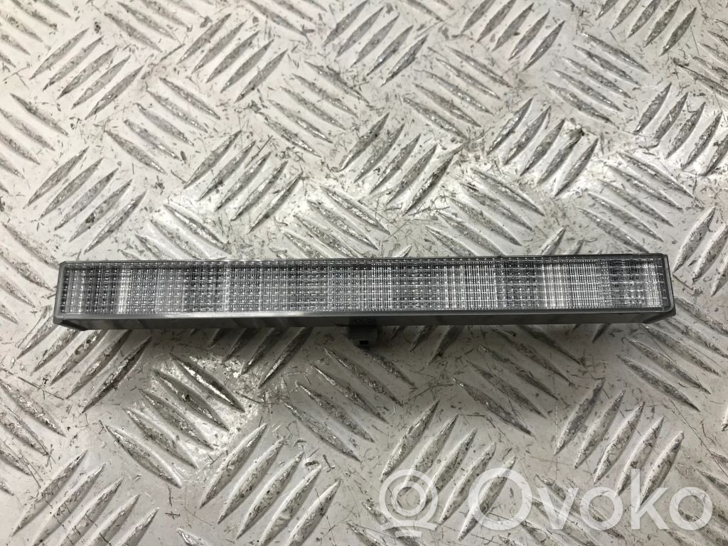 Toyota Verso Lampă frână centrală 