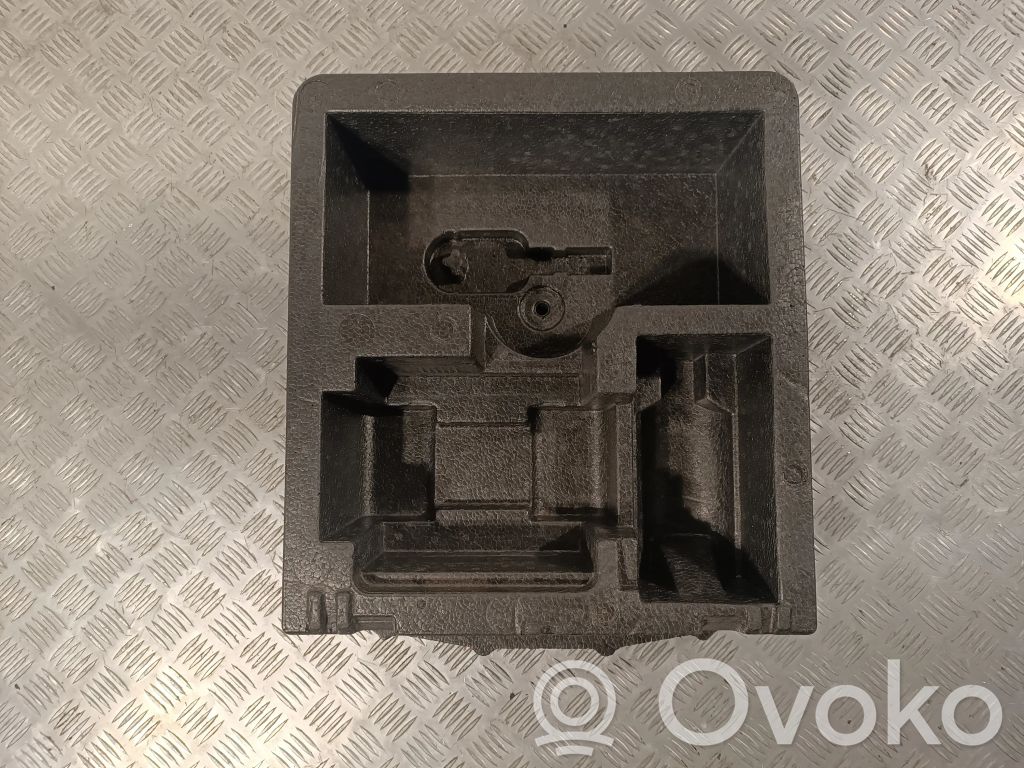 Tool box   6477702130