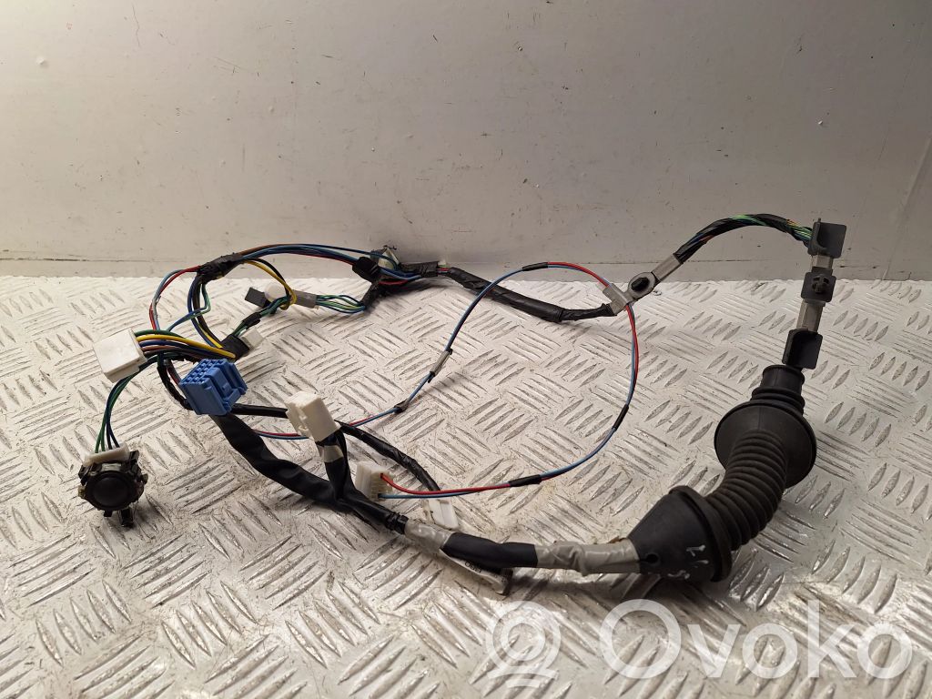 Toyota Auris 150 Etuoven johtosarja 