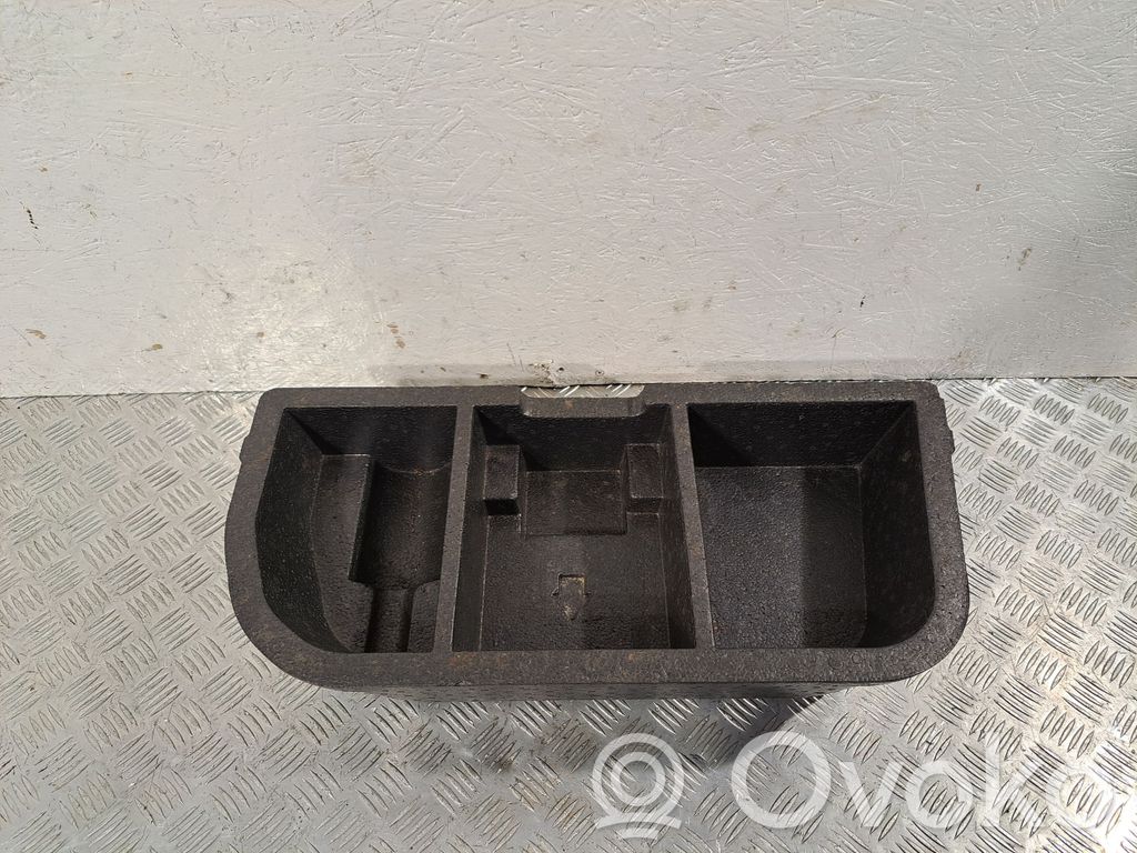 Toyota Verso Tool box 