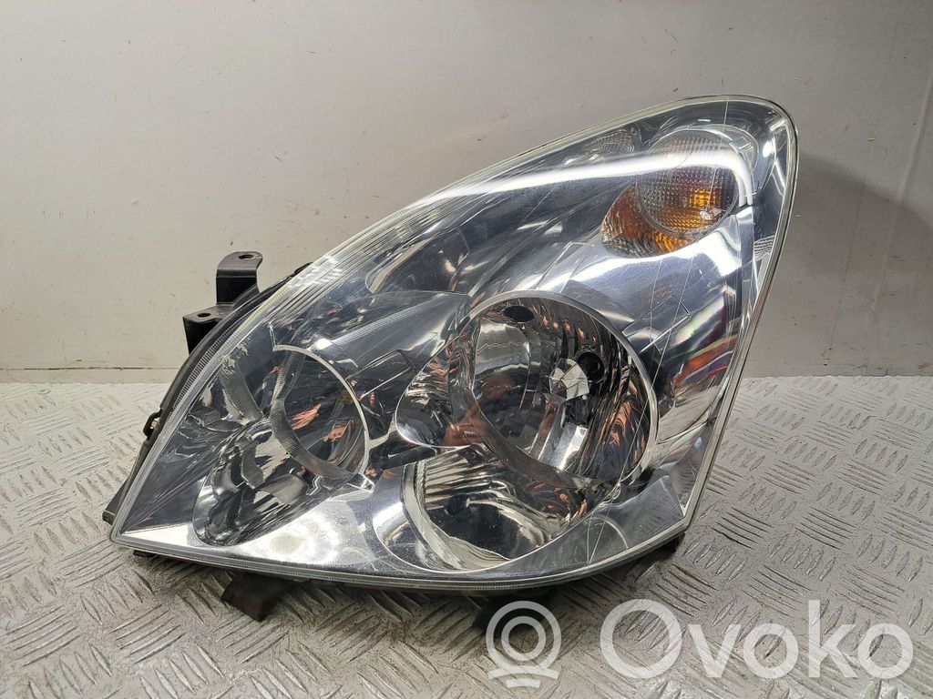 Toyota Corolla Verso AR10 Headlight/headlamp 