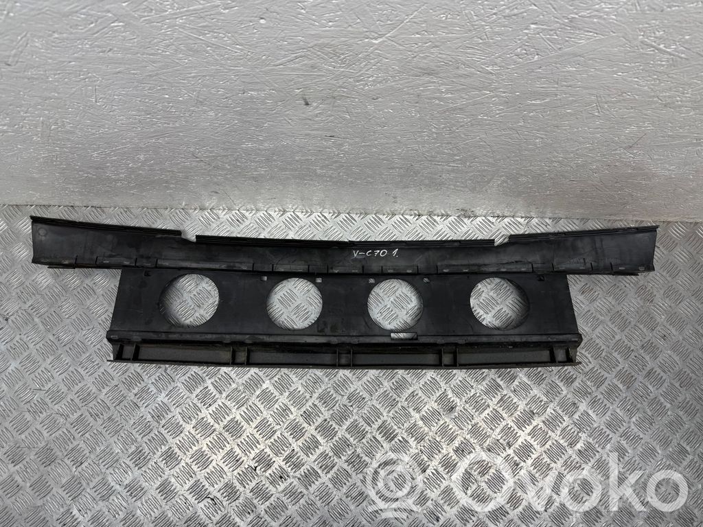 Aizmugurē bampera balka   8611102