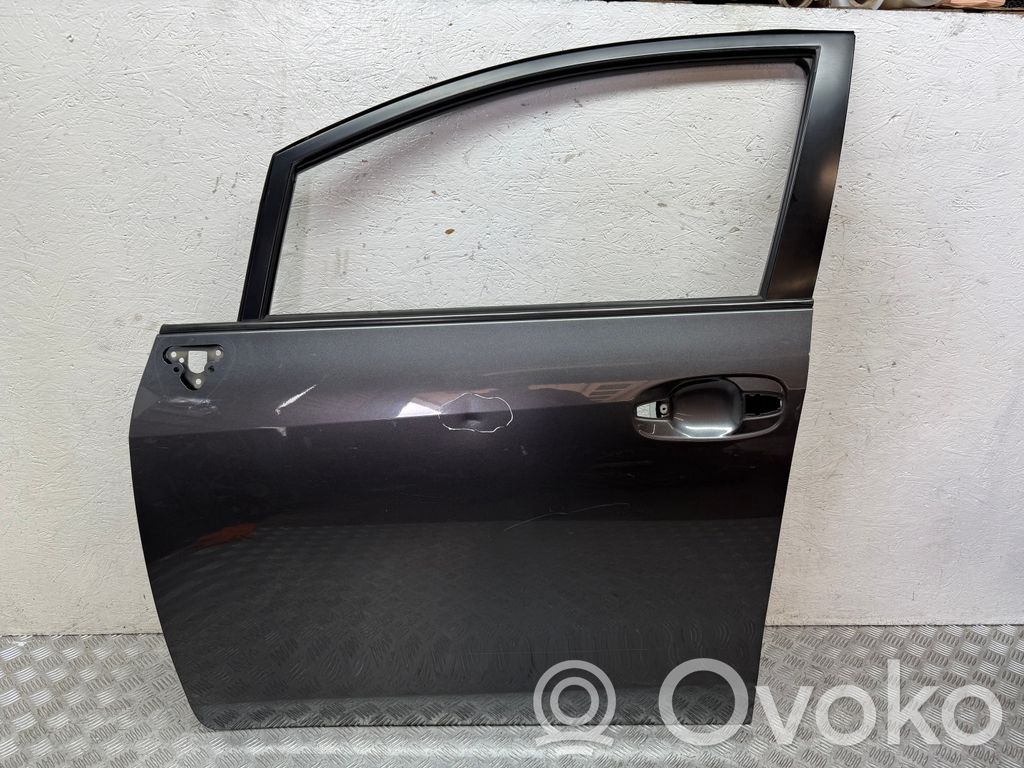 Toyota Verso Front door 