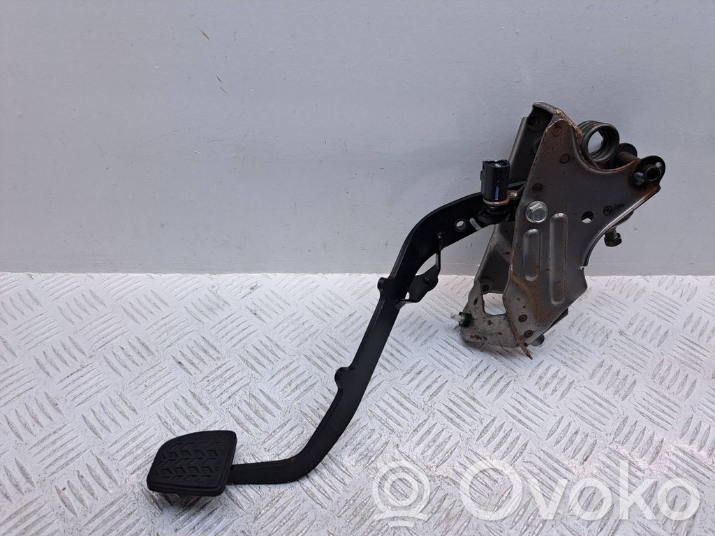 Toyota Corolla Verso AR10 Pedal de embrague 