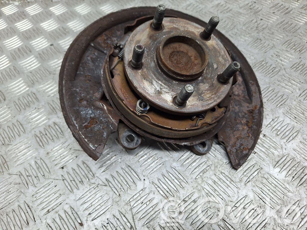 Toyota Corolla Verso AR10 Cubo de rueda trasera 