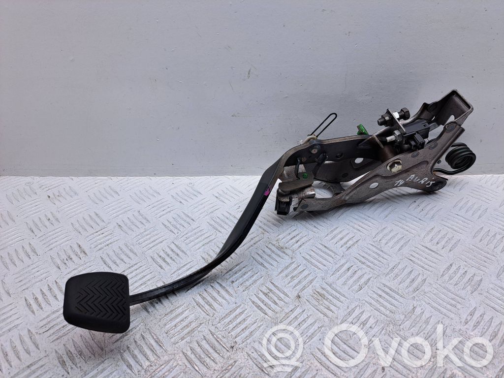 Toyota Auris 150 Pedał sprzęgła 