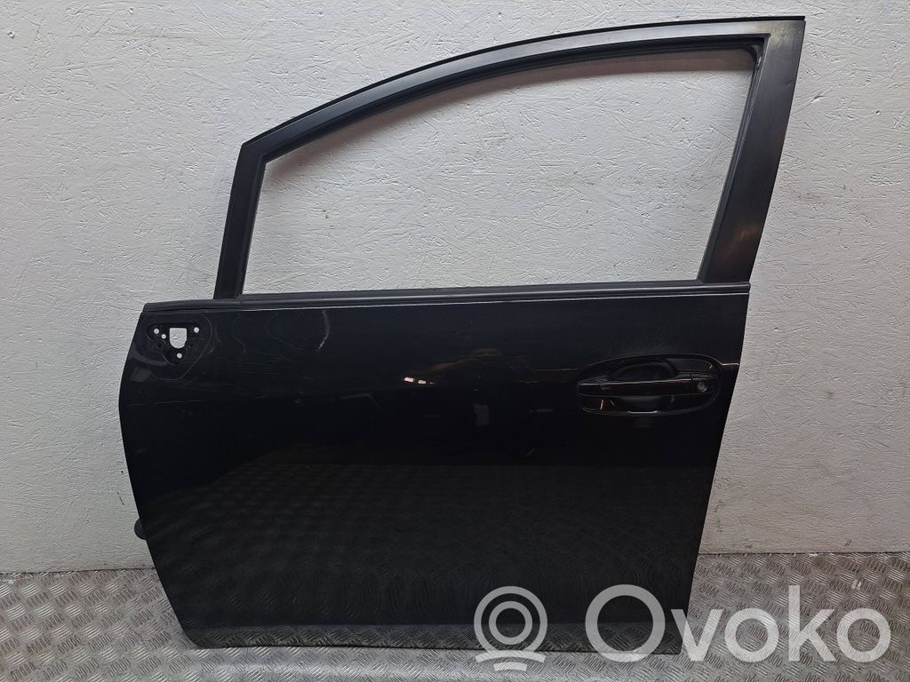 Toyota Verso Front door 