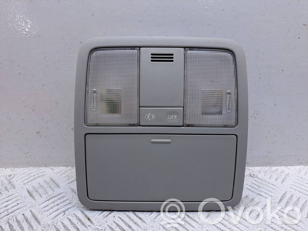Toyota Avensis T270 Front seat light 