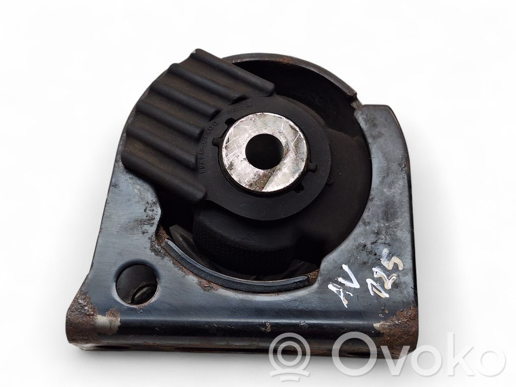 Toyota Avensis T270 Engine mount bracket 