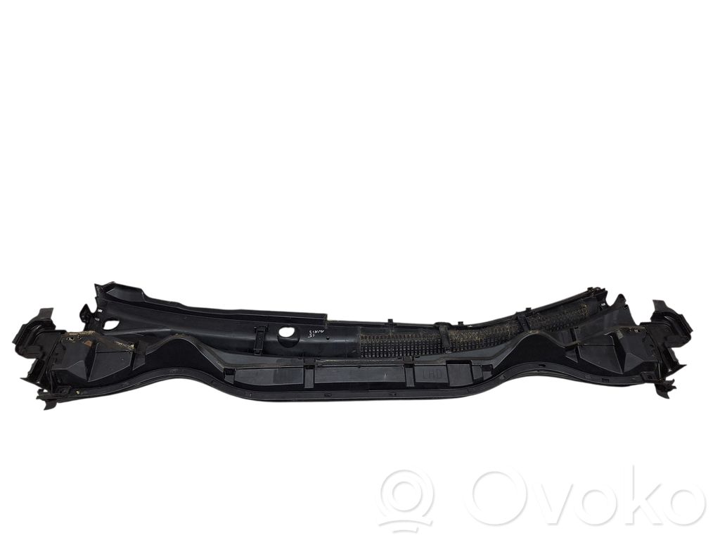 Windshield trim   5570802480,5382502041,5382602041,5570802470,5570802480,5578102350