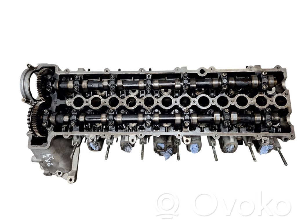 BMW 3 E90 E91 Engine head 
