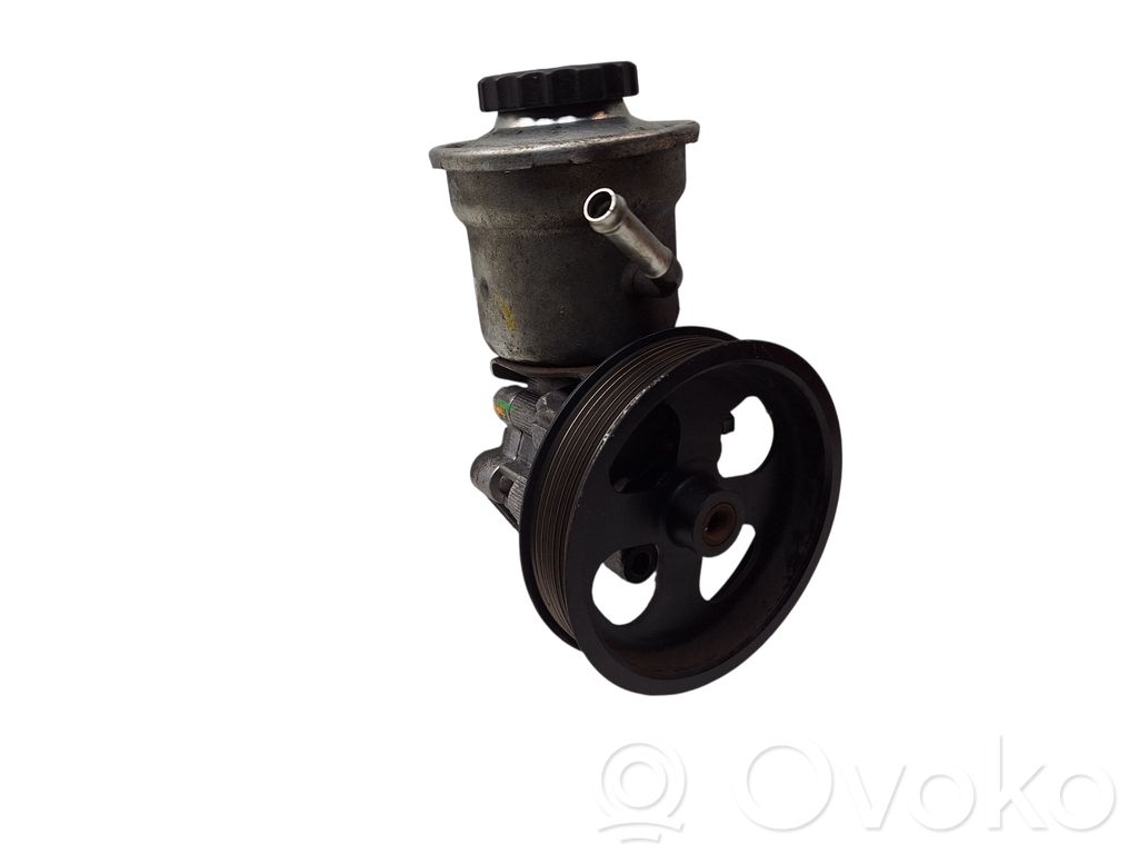 Toyota Avensis T250 Power steering pump 