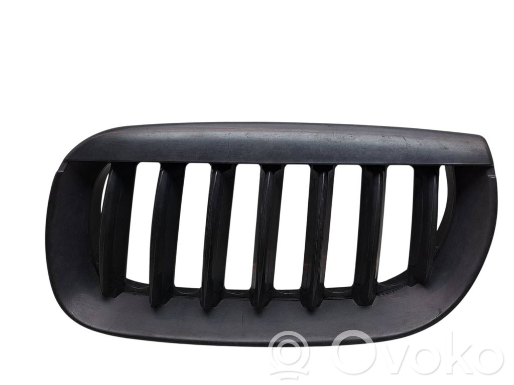 BMW X3 E83 Front grill 