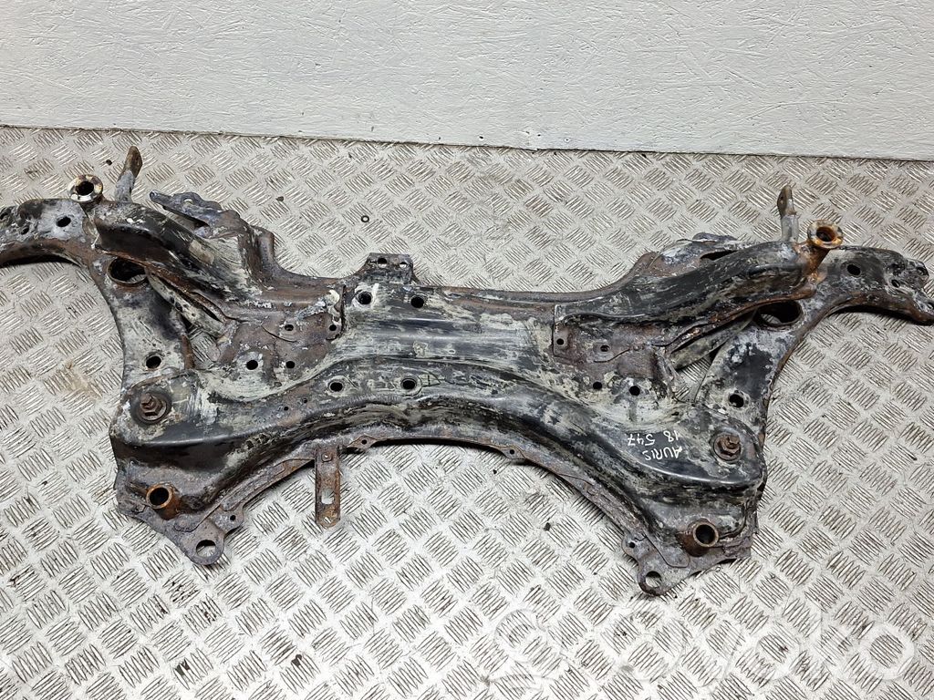Toyota Auris 150 Front subframe 