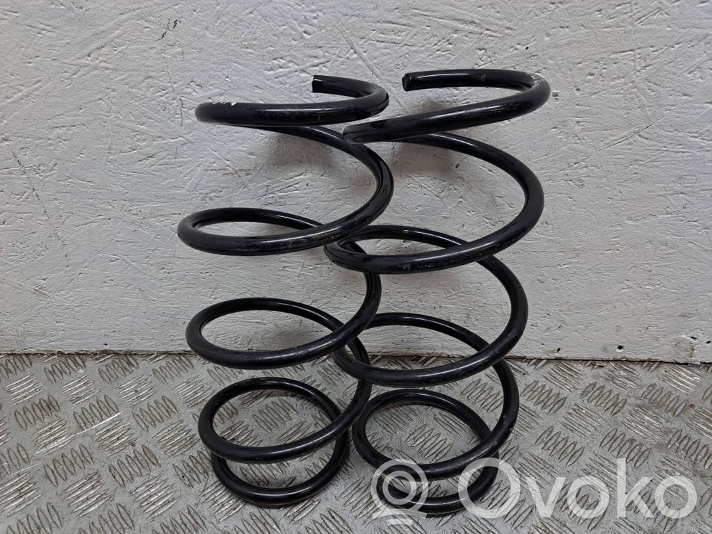 Toyota Auris 150 Front coil spring 