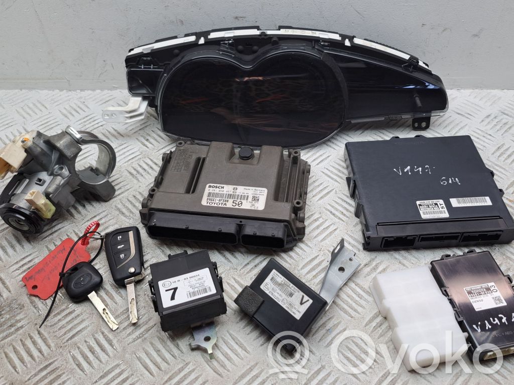 Toyota Verso Kit centralina motore ECU e serratura 