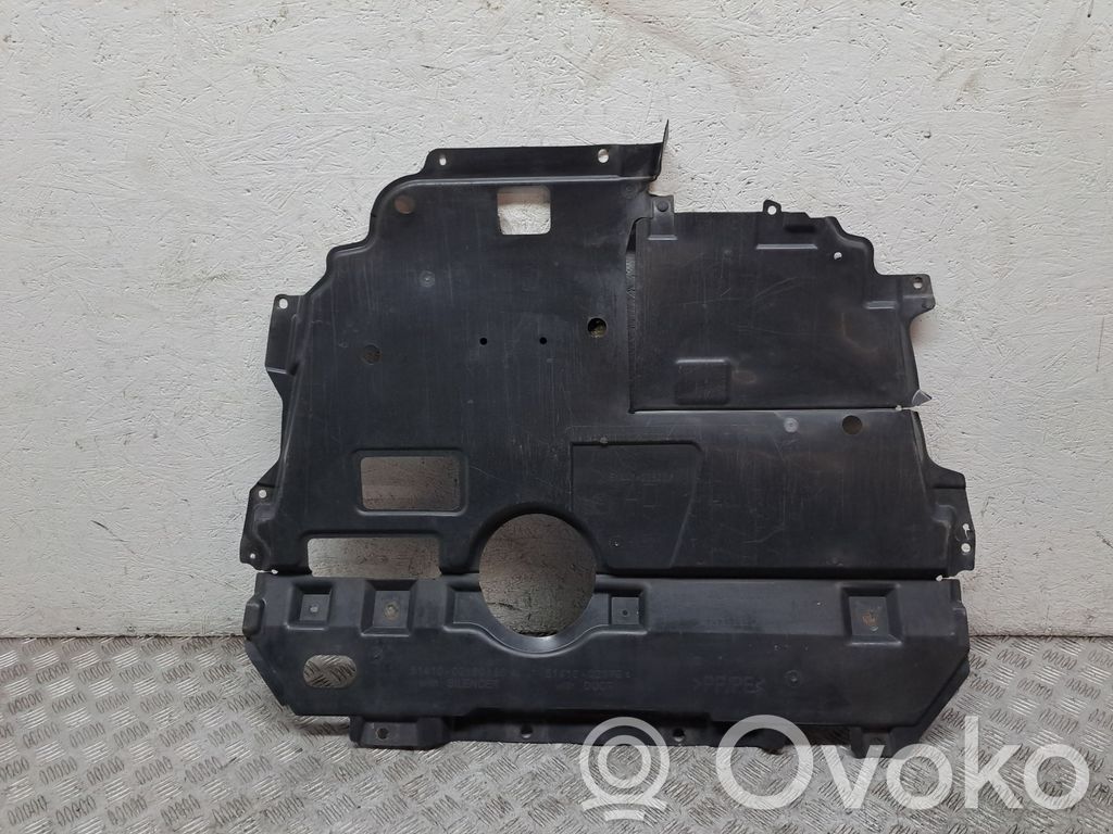 Toyota Avensis T270 Protecție inferioară motor 