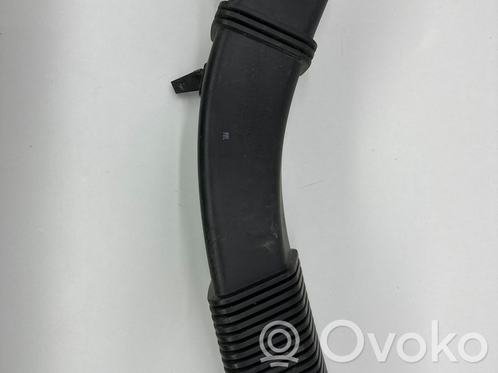 BMW 5 F10 F11 Część rury dolotu powietrza 