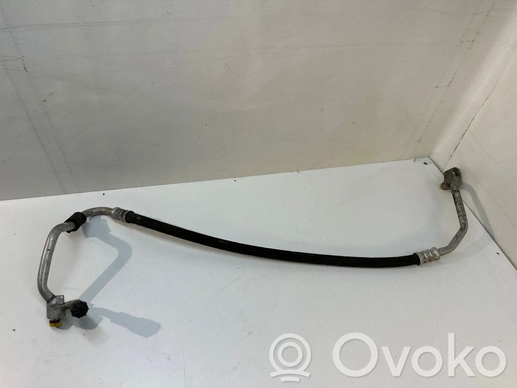BMW 5 F10 F11 Ilmastointilaitteen putki (A/C) 