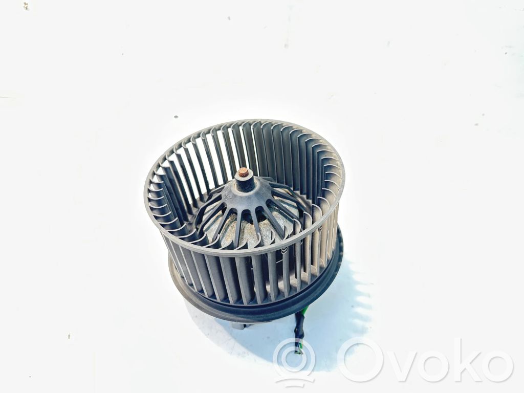 Volvo V50 Mazā radiatora ventilators 