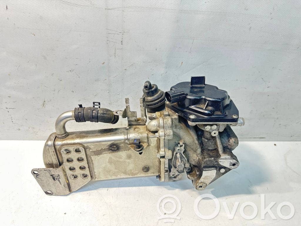 Audi A4 S4 B8 8K Refrigerador de la válvula EGR 