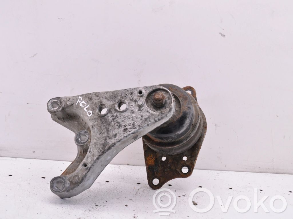 Volkswagen Polo Engine mounting bracket 
