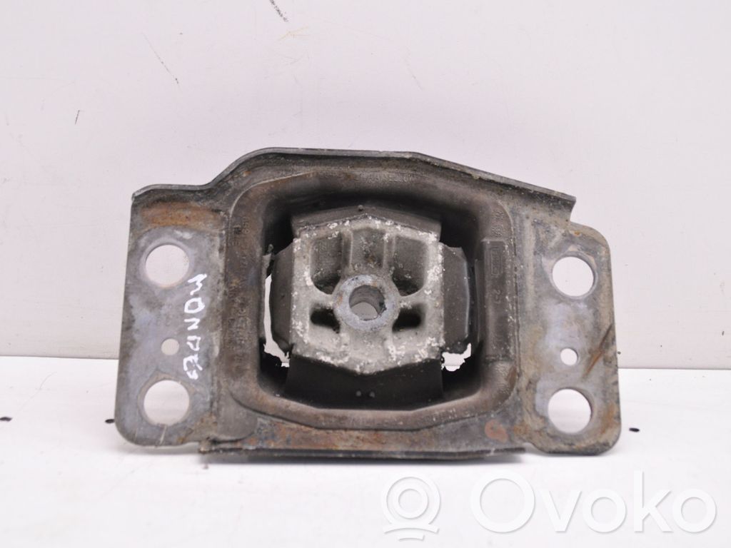 Ford Mondeo MK IV Engine mount bracket 