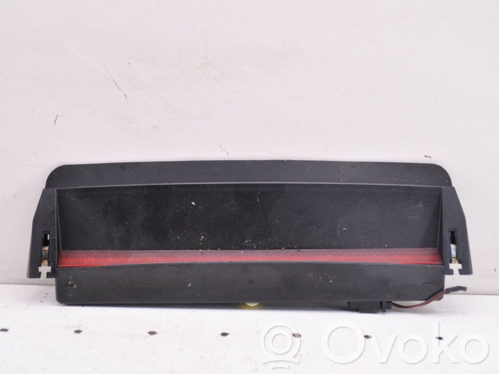 Volkswagen PASSAT CC Third/center stoplight 
