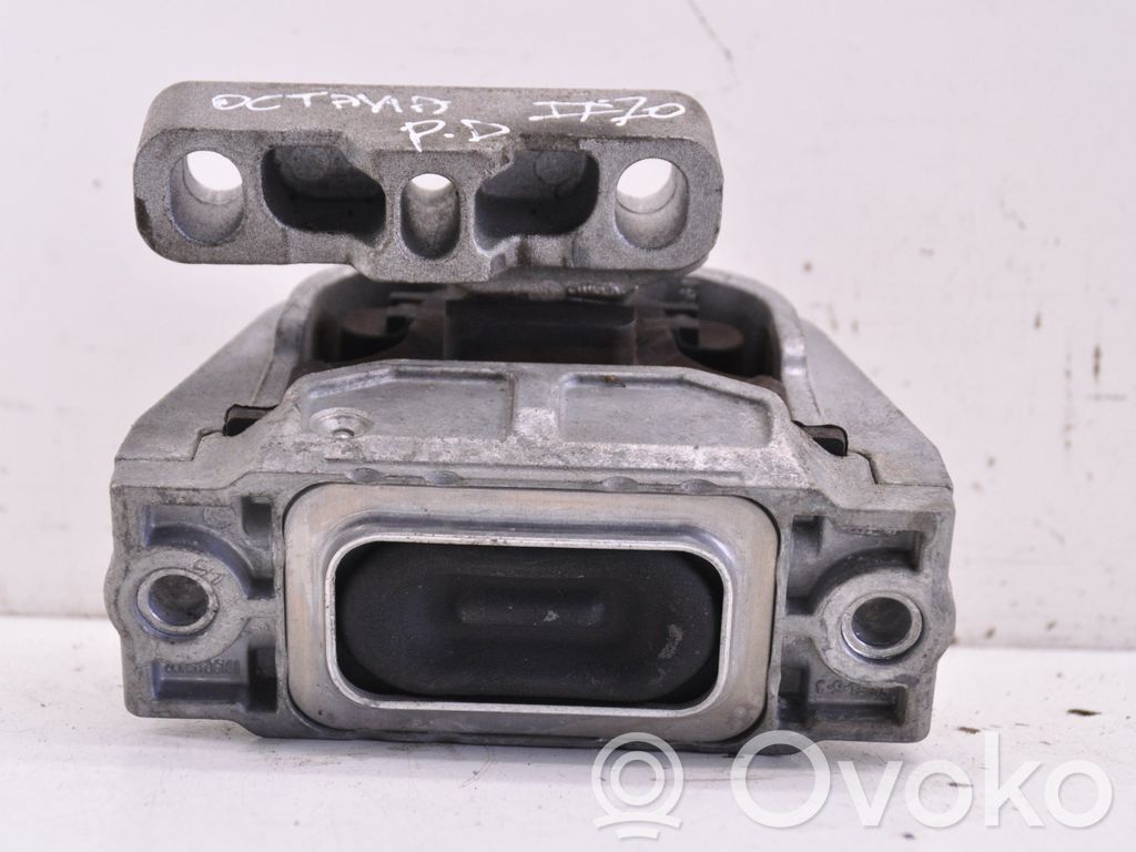 Skoda Octavia Mk2 (1Z) Engine mount bracket 