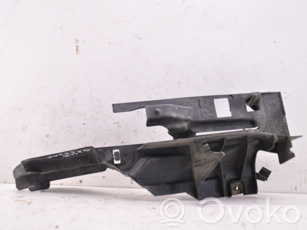 Ford Focus Front bumper mounting bracket 