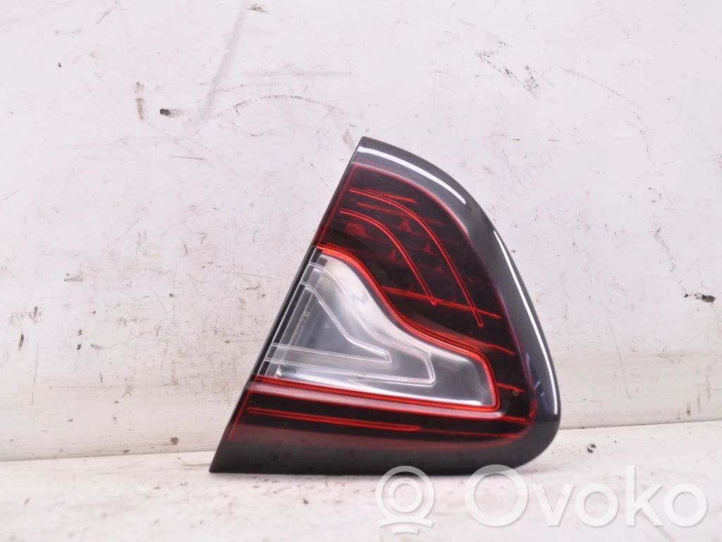 Renault Captur Tailgate rear/tail lights 