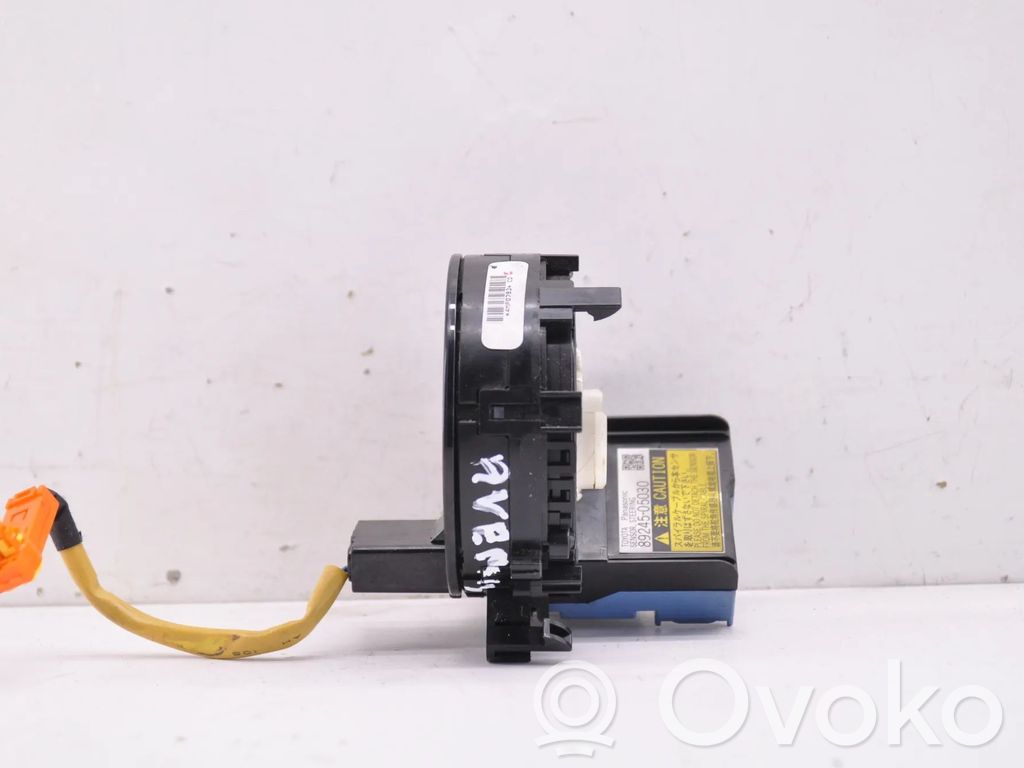 Toyota Avensis T270 Airbag slip ring squib (SRS ring) 