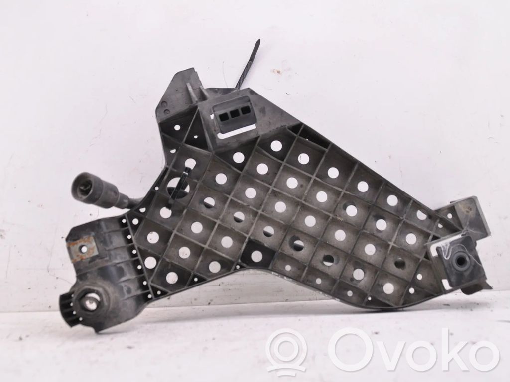 Audi Q3 8U Ajovalon kannake 