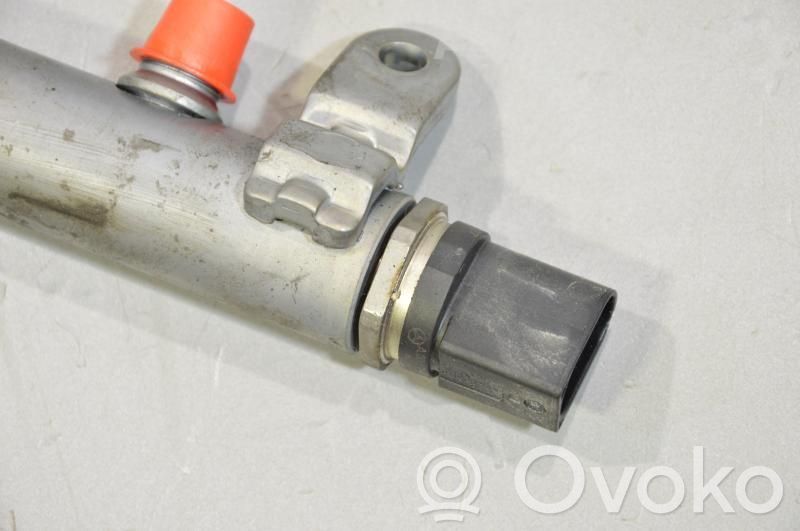 Kraftstoffdrucksensor   A0061537828