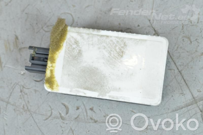 Volvo V50 Central locking relay 