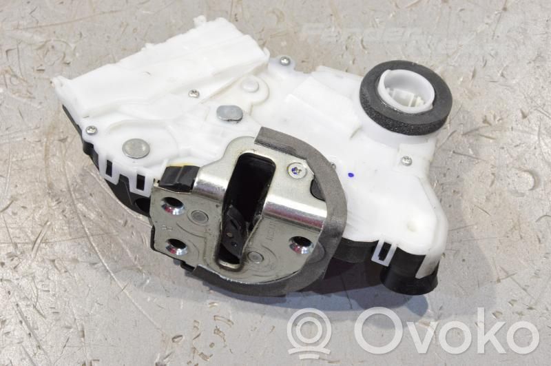Toyota Yaris Etuoven lukko 