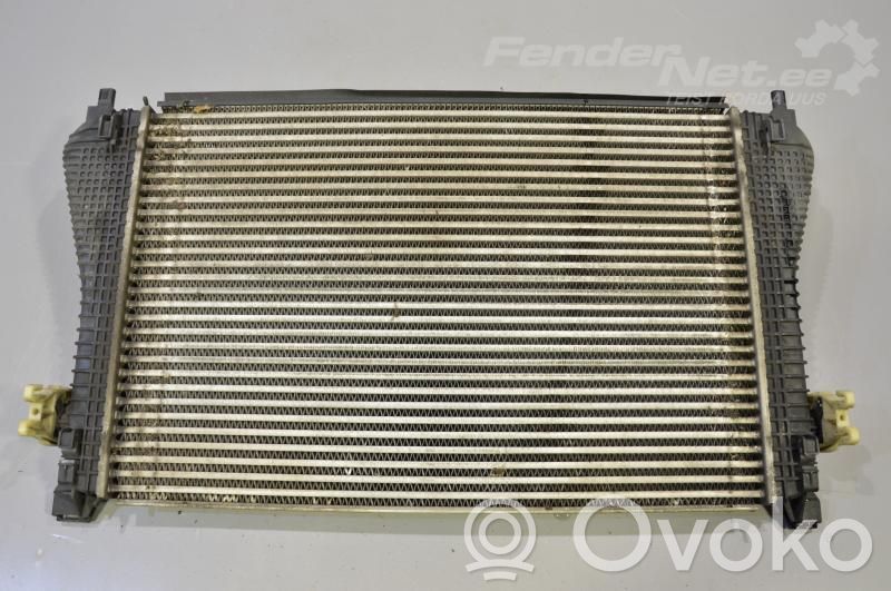 Volkswagen PASSAT B8 Radiador intercooler 