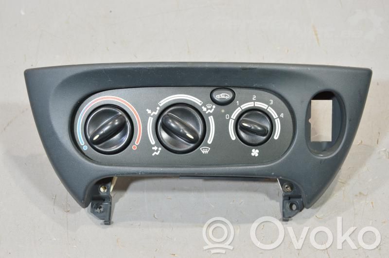 Renault Megane I Climate control unit 