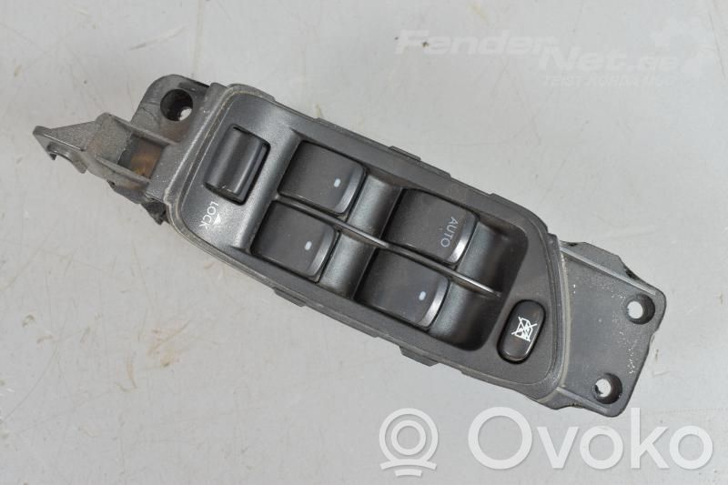 Electric window control switch   83071AG021