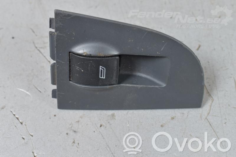 Audi A6 S6 C5 4B Electric window control switch 