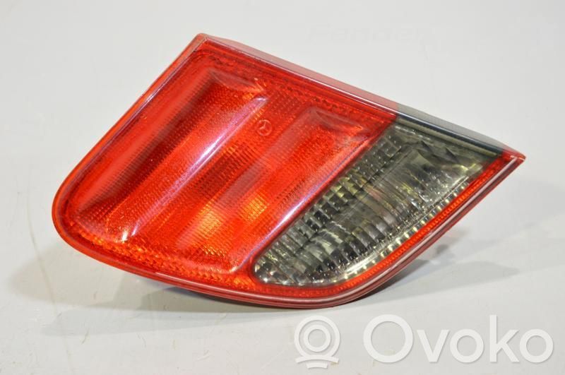 Mercedes-Benz E W210 Tailgate rear/tail lights 