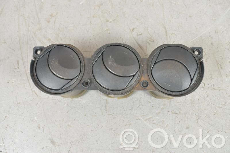 Mazda 6 Centrinės oro grotelės 